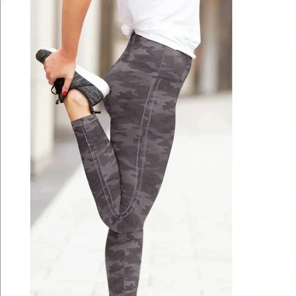 Spanx Look at Me Now Seamless Leggings Heather Camo Size Small - Picture 6 of 10